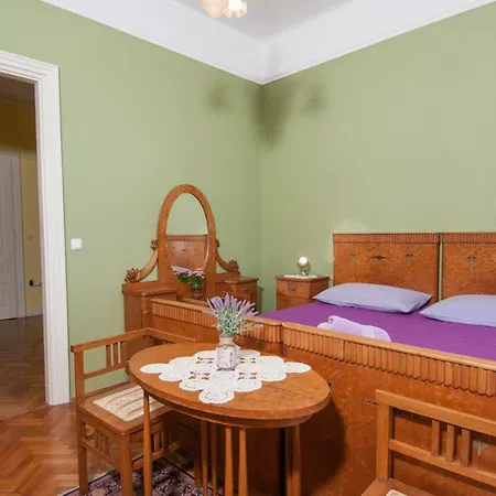 Belsito Apartment *